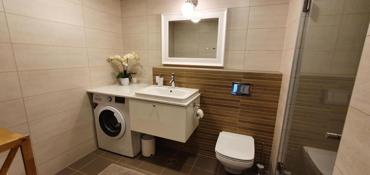 City Center Bright Home Талин Екстериор снимка