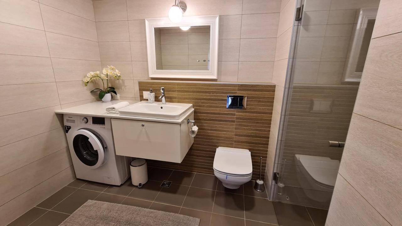 City Center Bright Home Талин Екстериор снимка