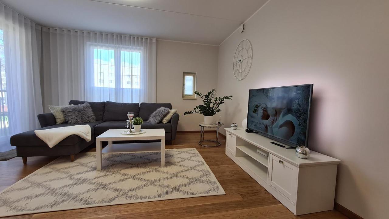 City Center Bright Home Талин Екстериор снимка