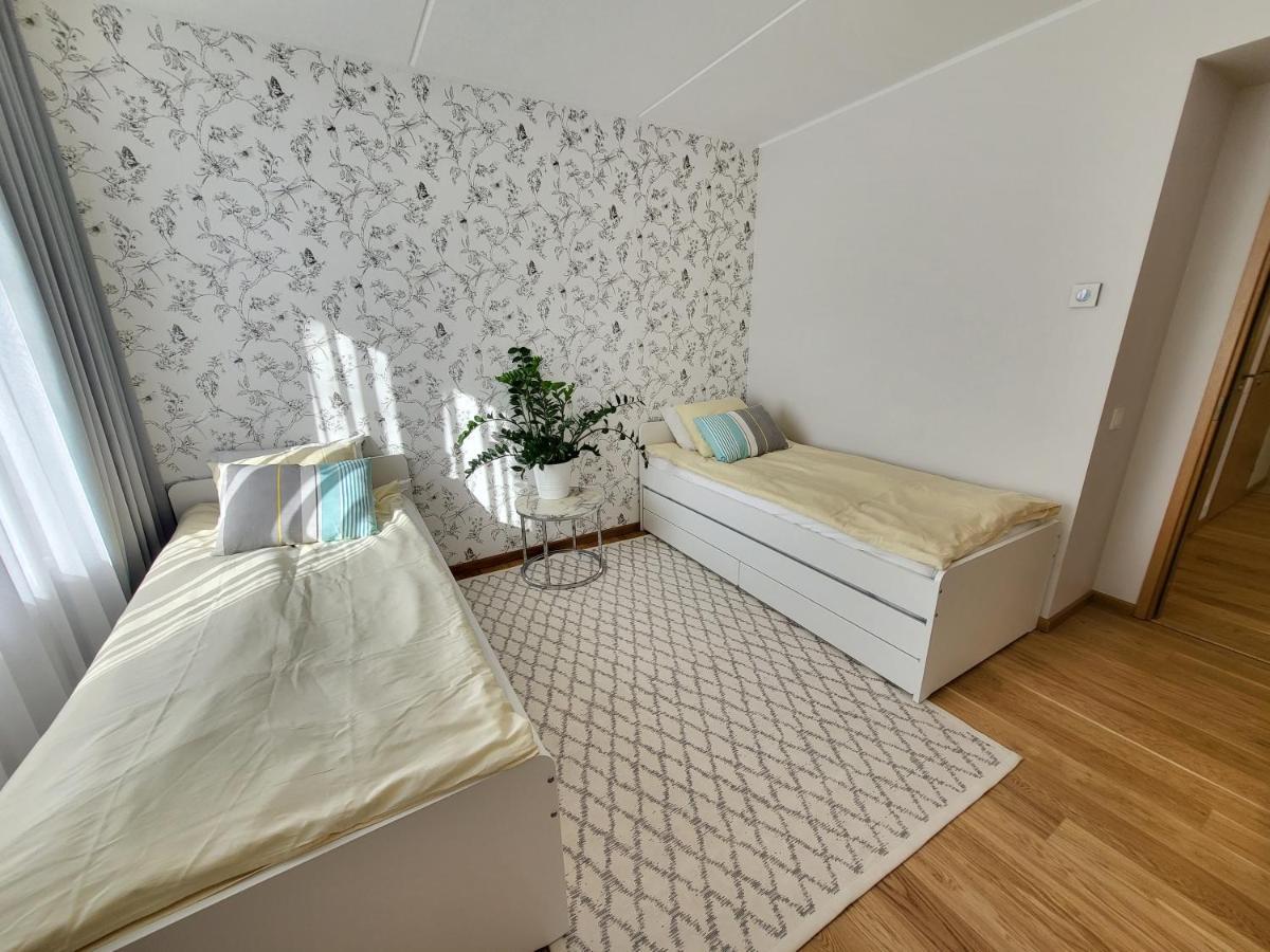 City Center Bright Home Талин Екстериор снимка