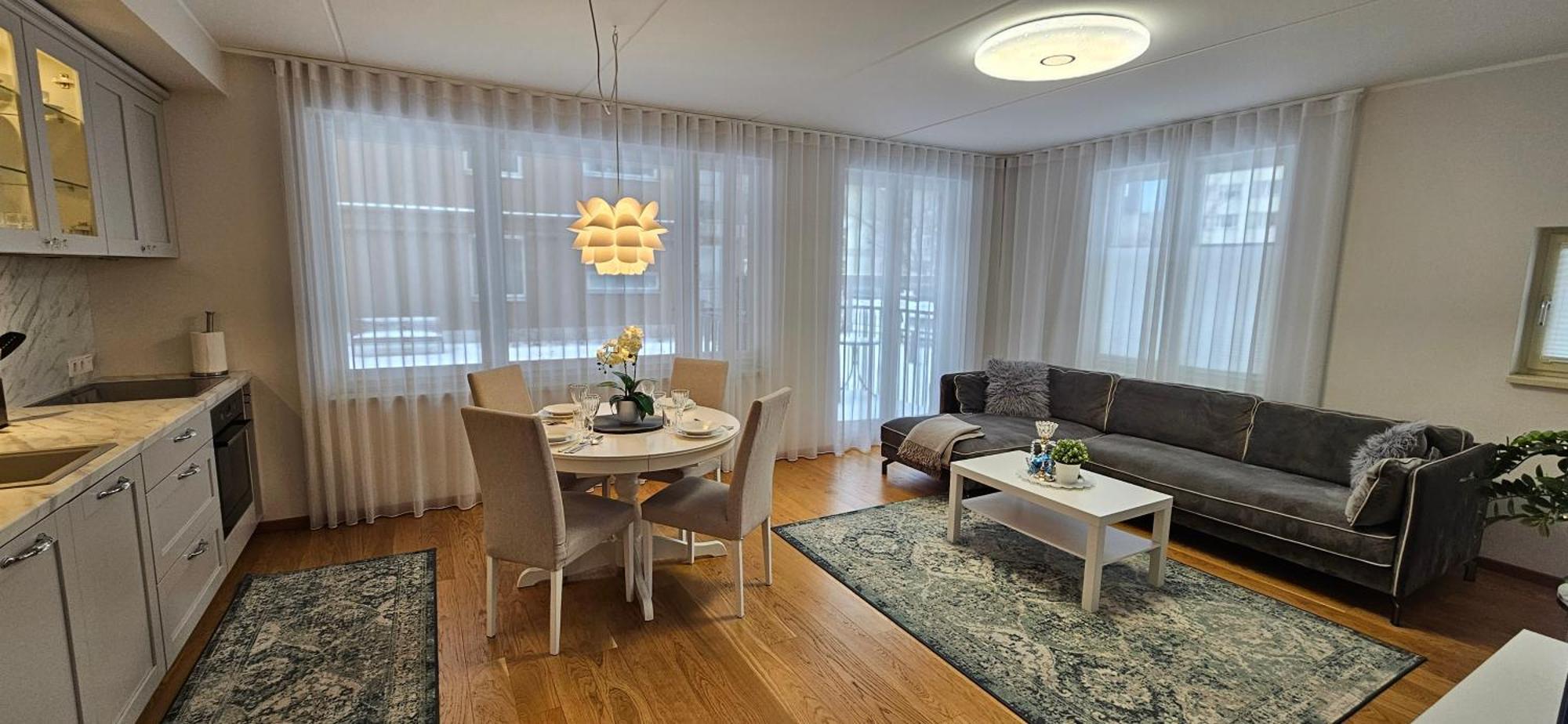City Center Bright Home Талин Екстериор снимка
