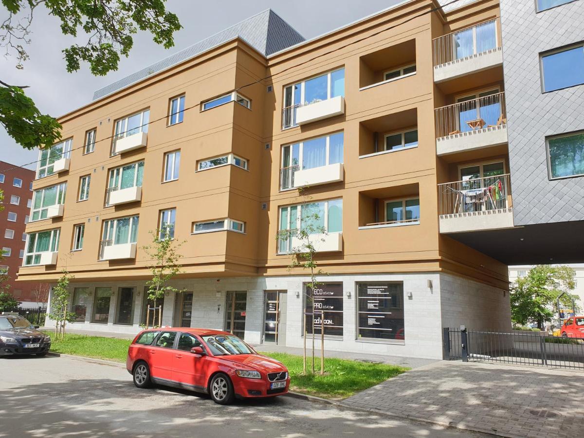 City Center Bright Home Талин Екстериор снимка