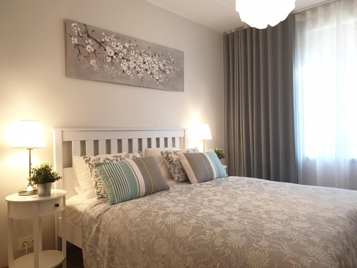 City Center Bright Home Талин Екстериор снимка