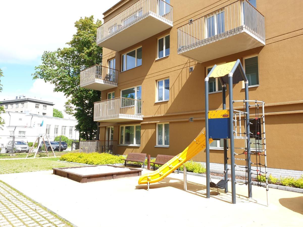 City Center Bright Home Талин Екстериор снимка